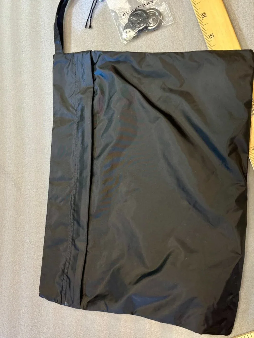 Burberry Replacement Buttons Set Sealed in Pouch with EKD Travel Bag